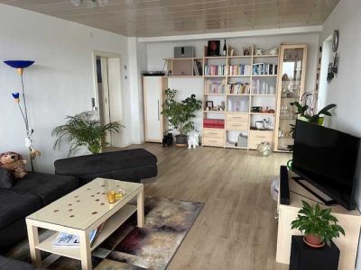 Fast wie ein eigenes Haus - Exklusive Penthouse-Wohnung mit Wintergarten, riesiger Dachterrasse und