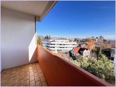 Top helle Wohnung mit Lift, Balkon, Aussicht, Parkplatz 2 Zi. Auch für Anleger!