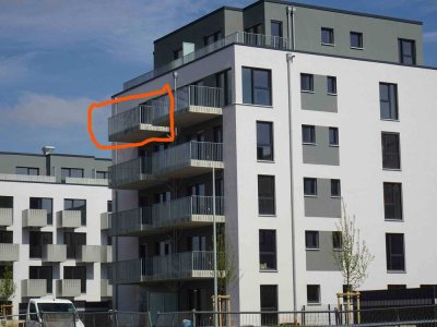 Schöne 2-Raum-Wohnung mit gehobener Innenausstattung mit großem Balkon