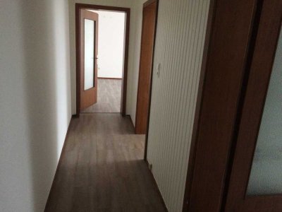Gepflegte 3-Zimmer-DG-Wohnung mit Einbauküche in Braunschweig