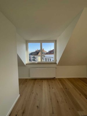 Erstbezug nach Sanierung: stilvolle 2-Zimmer-Wohnung mit Einbauküche und Balkon in Nürnberg