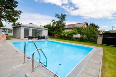 Rooftop Terrace Apartment in Complex with Pool