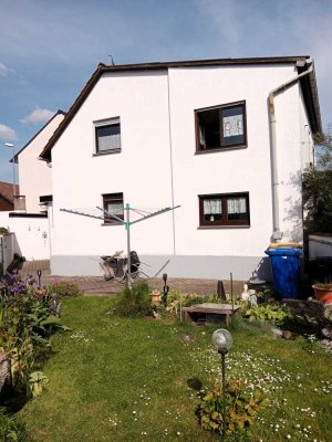 Einfamilienhaus mit pflegeleichten Garten in Biebesheim