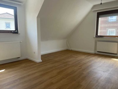 Erstbezug nach Sanierung mit EBK: Attraktive 3-Zimmer-DG-Wohnung in Schwäbisch Gmünd zentrumsnah