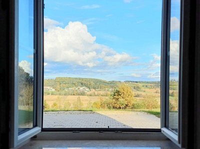 Golfplatznähe, barrierefreie 2 ZI mit schönen Ausblick, Parkplatz