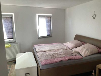 Günstiges 5-Zimmer-Einfamilienhaus mit EBK in Göcklingen