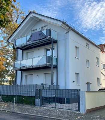 Attraktive Stilvolle Moderne 3-Zimmer-Wohnung mit Garten, Für 2 Personen in Obertshausen.