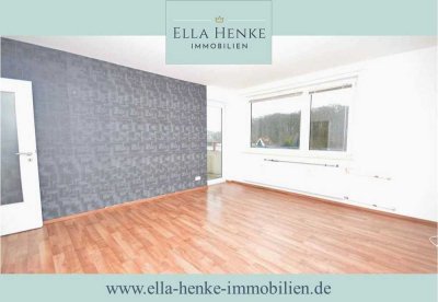 Moderne, großzügige 3-Zimmer-Wohnung mit Fahrstuhl, neuwertiger Einbauküche + Balkon.