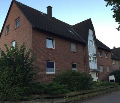 Renovierte und frisch sanierte 2-Zimmer-Wohnung mit sonniger Loggia in Nienburg (Weser)