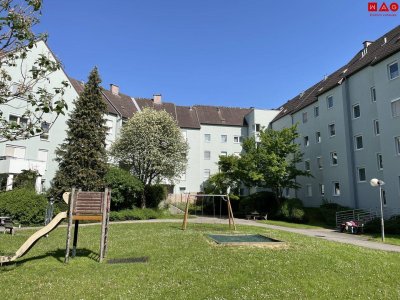 2-Raum-Wohnung in grüner ruhigen Umgebung inklusive Carport - sofort beziehbar!