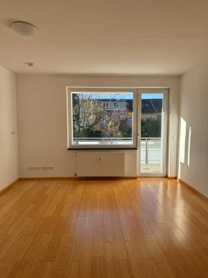 Tolle 3-Zimmer-Wohnung mit Balkon und Kamin Calenberger Neustadt - leerstehend