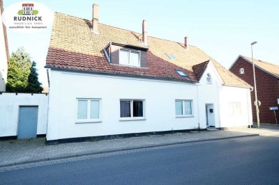 RUDNICK bietet: 5 Familienhaus -  Kapitalanlage in Lindhorst