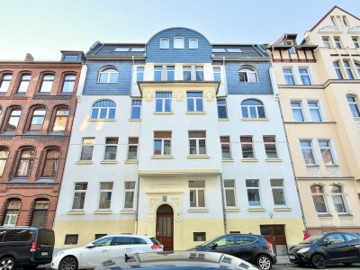 Helle 3-Zimmer-Altbauwohnung mit guter Aufteilung, Balkon & Potential in beliebter Lage