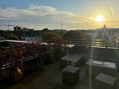 Lichtdurchflutete Dachterrassen-Wohnung zentral in den Quadraten