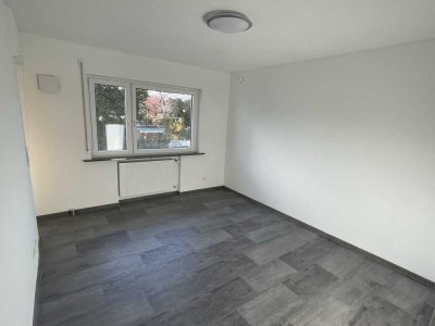 Stilvolle, sanierte 1-Zimmer-Wohnung mit Balkon und Einbauküche in Böblingen