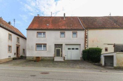 Naturnahes Wohnen inkl. Scheune mit Garten und einer Garage