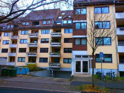 Helle 2 Zimmerwohnung mit Balkon und EBK in Göttingen