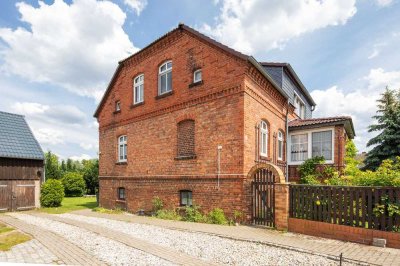 Am Wasser! Keller, Garage, Nebengebäude, optionale Einliegerwohnung - Einfamilienhaus in Tauche