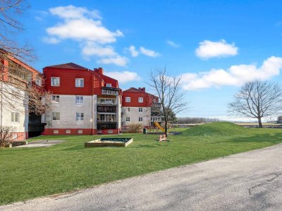 Preisreduktion!!! Großzügige Wohnung mit Loggia 3 Zi, (4.möglich) + Carport!