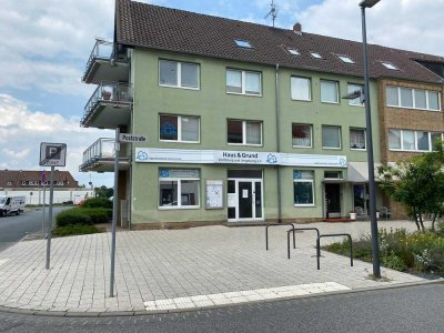 Schöne 2-Zimmer-DG-Wohnung mit Balkon in Wolfsburg Stadtmitte