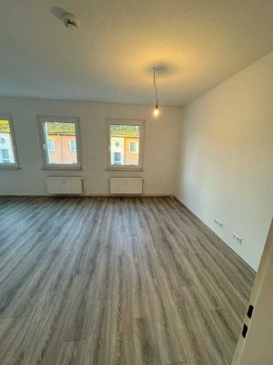 Frisch renovierte 2-Zimmer-Wohnung!