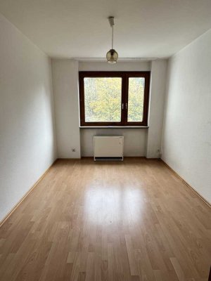 möbliertes WG-Zimmer zu vermieten