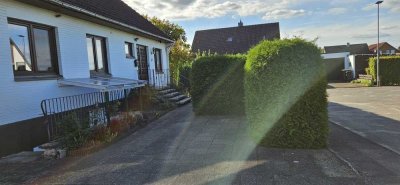 Großzügiges, solides Einfamilienhaus, Garage, Garten, ruhige gute Lage, ausgebautes Souterrain