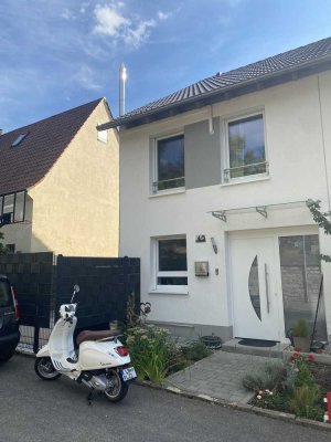 Stilvolles, geräumiges und neuwertiges 7-Zimmer-Haus in Steinheim