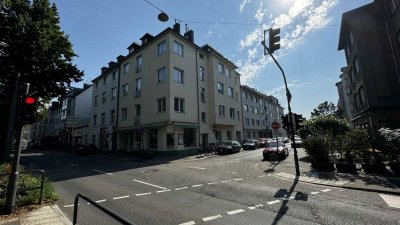 „Exklusive Dachgeschosswohnung in Köln-Klettenberg – Ihre perfekte Kapitalanlage“