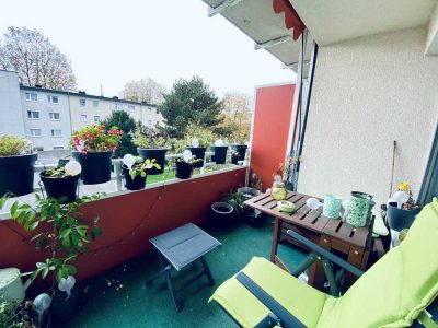 *ab 01.02.2025 * Singlewohnung mit Sonnenbalkon und Wohnküche*