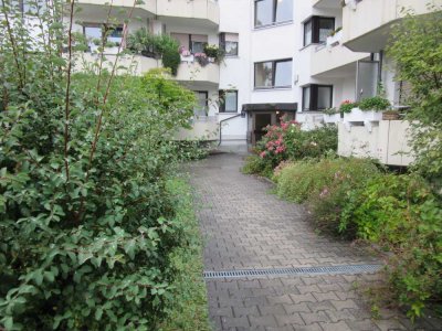 München Milbertshofen / West-Schwabing;  ruhiges, unmöbliertes 1-Zi-Appartement inkl. TG-Platz