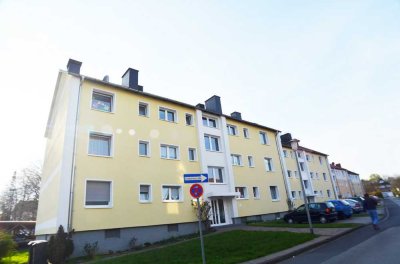 Helle 4-Zimmerwohnung mit Balkon und Carport