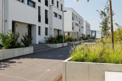 Gepflegtes Passivhaus (RMH) mit südlich ausgerichtetem Garten, in familienfreundlichem Wohnquartier