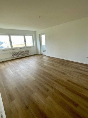 Schöne 2 Zimmer-Wohnung mit Balkon am Klinikum zu vermieten! (Ost E 3)