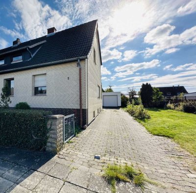 Doppelhaushälfte mit großem Garten, Garage, Dachterrasse  in Fallersleben