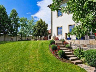 Herrschaftliche Landhaus-Villa: Historisches Ambiente. Top Modern.