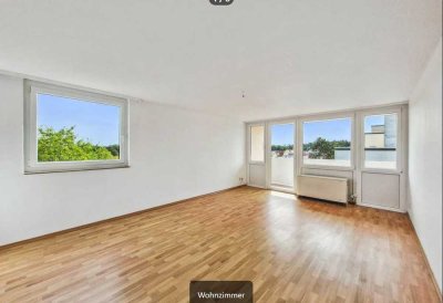 Erstbezug nach Renovierung  2- Zimmer-Wohnung  mit Balkon und Einbauküche