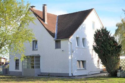 Ideal für Großfamilien! Gepflegtes 2 Familienhaus mit großem Grundstück ca. 2000 m²