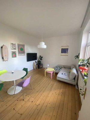 Stylische Altbauwohnung mit Wohnküche in kernsaniertem Mehrfamilienhaus!