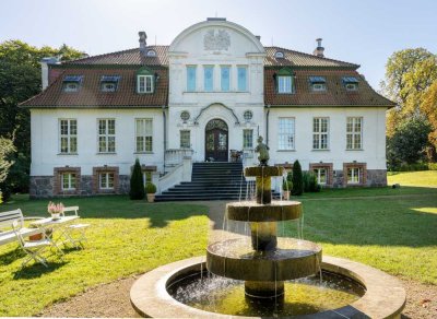 REPRÄSENTATIVES JUGENDSTIL GUTSHAUS IN LUXURIÖSER AUSSTATTUNG