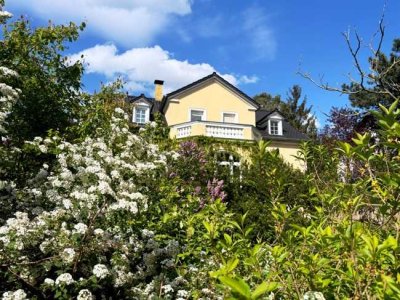 Villa - in zentraler Lage von Radebeul/West an den Weinbergen