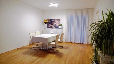 Moderne 3-Zimmer-Wohnung in Frankfurt am Main-Riedberg mit Wintergarten & Tiefgaragen-Stellplatz