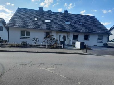 Lichtdurchflutete 4-Zimmer-Wohnung mit Balkon in Velbert (Nierenhof)