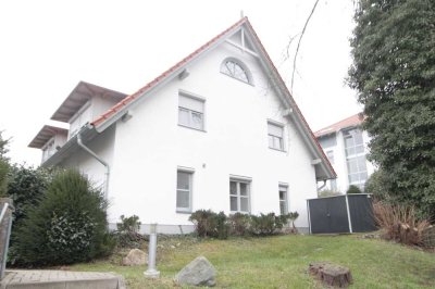 22 Jahre jung! Doppelhaushälfte Bad Suderode-Wfl. 108 m²-große Terrasse-662 m² in Hanglage-Carport!