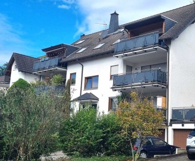 Bad Bodendorf - Am Sonnenberg! Schöne 3 Zi.-Wohnung über 2 Etagen mit Garage - provisionsfrei -