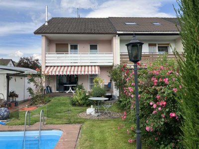 Wunderschönes Reihenendhaus mit Pool in Gundelfingen in 
ruhiger Wohnlage