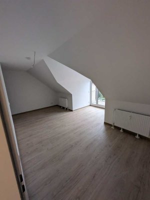 Exklusive 1-Raum-DG-Wohnung mit gehobener Innenausstattung mit Balkon und EBK in Unkel