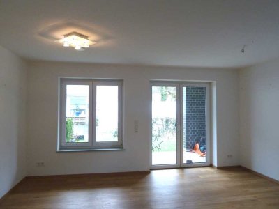 Moderne Erdgeschosswohnung mit Garten