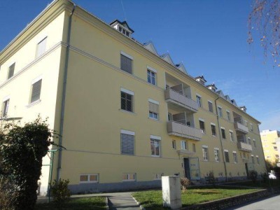 Sonnige Wohnung im Zentrum mit Balkon