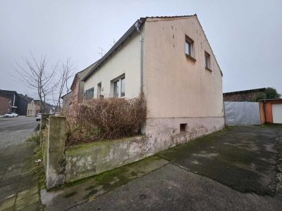 Hier zahlst du nur den Grundstückspreis! Kleines, freistehendes Einfamilienhaus in Duisburg Homberg!